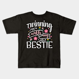 Twinning With My Bestie Girls Twin Day Best Friend BFF Cute Kids T-Shirt